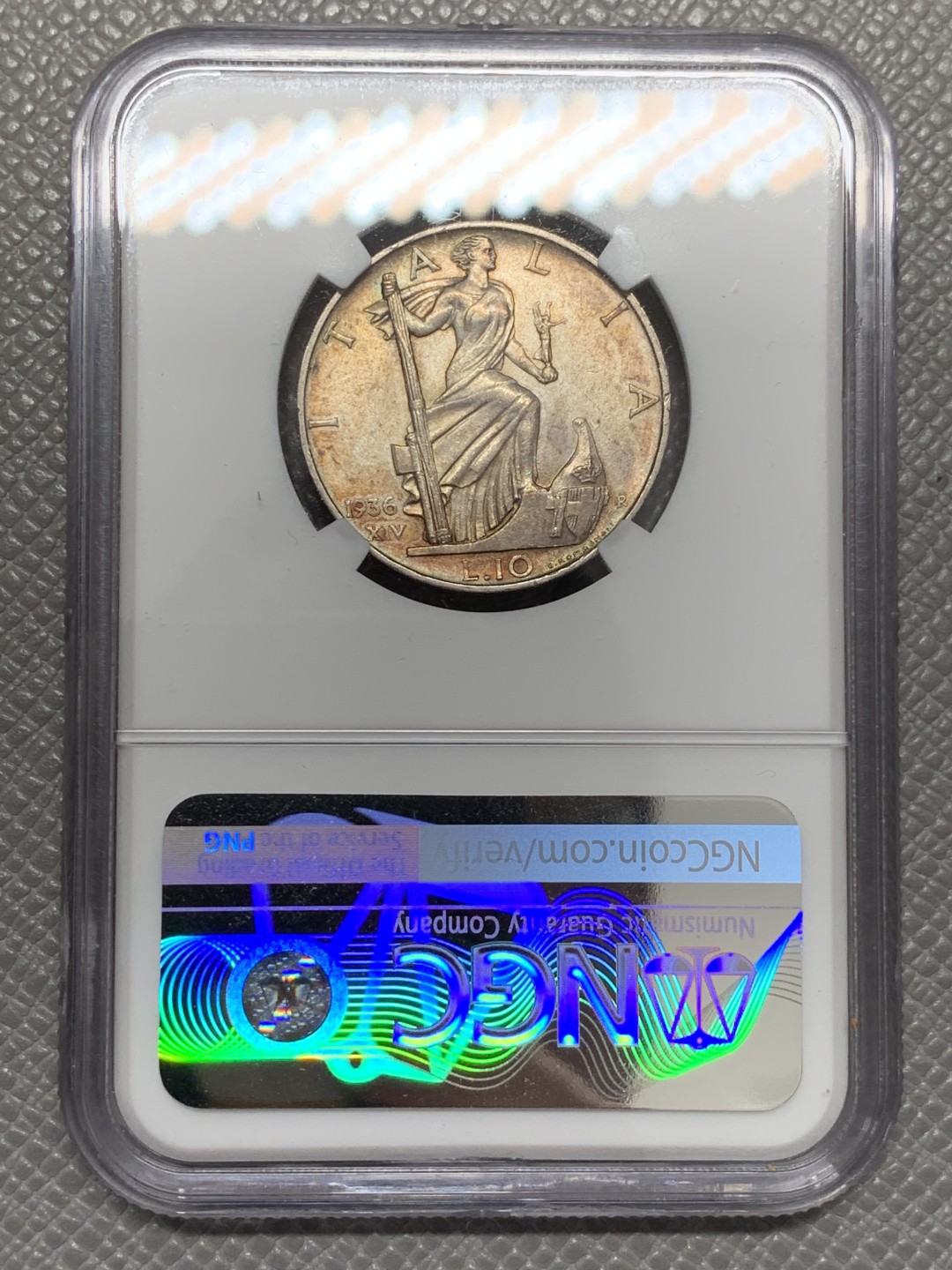 《竞宝斋》第131场-周日，周一连拍 (全场包邮) NGC UNCD 意大利1936年10里拉银币 改版的妹妹站船头形象更具力量和权利的象征