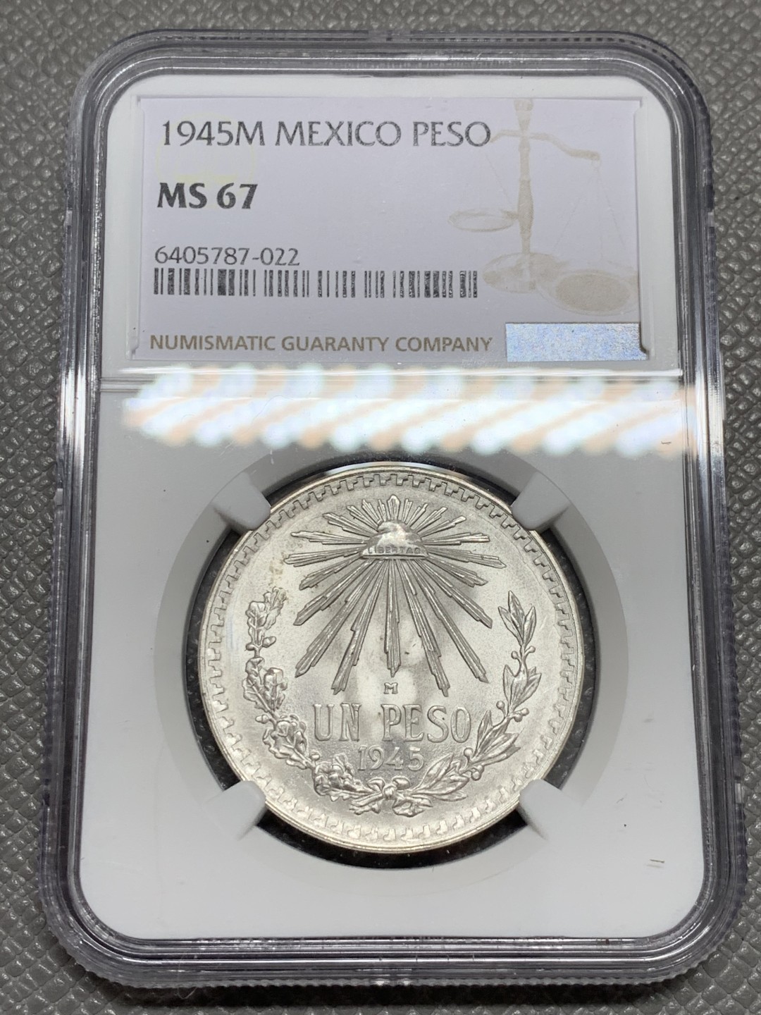 《竞宝斋》第131场-周日，周一连拍 (全场包邮) NGC MS67 墨西哥1945年1比索银币，亚军分，极品分数不易