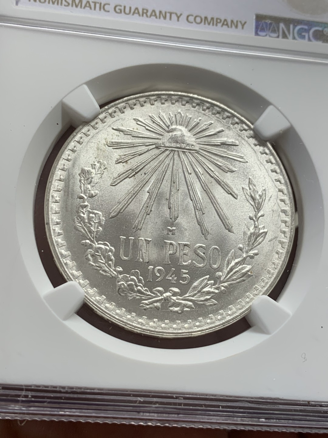 《竞宝斋》第131场-周日，周一连拍 (全场包邮) NGC MS67 墨西哥1945年1比索银币，亚军分，极品分数不易