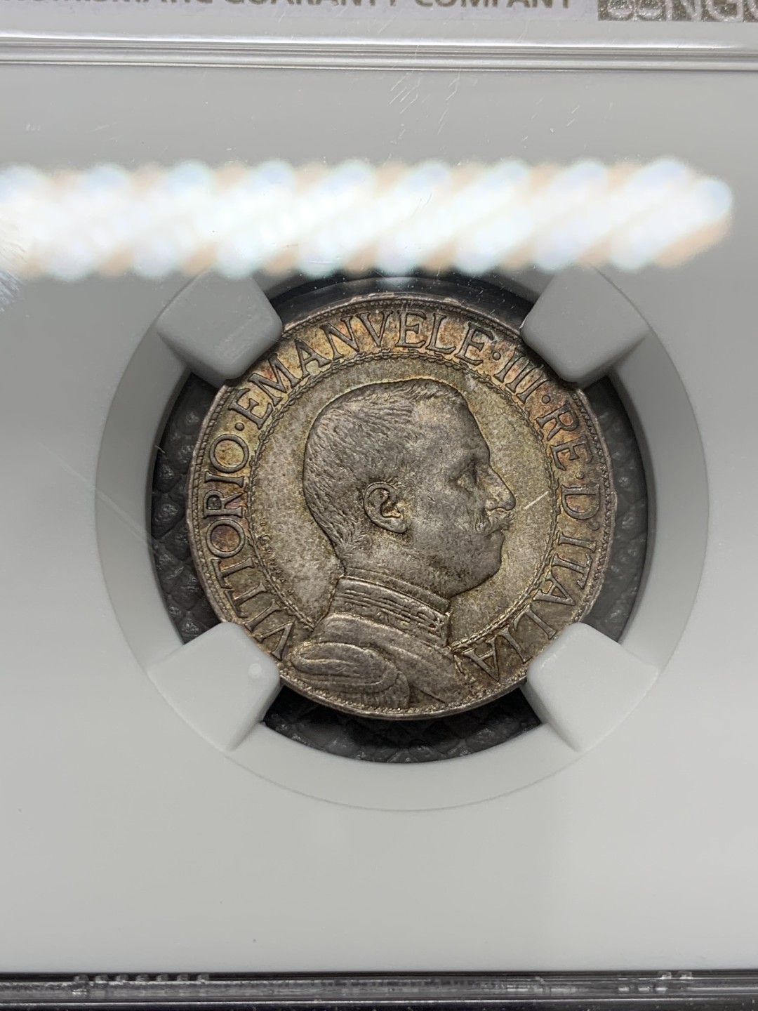 《竞宝斋》第131场-周日，周一连拍 (全场包邮) NGC MS64 意大利1913年1里拉银币 高分光圈马车，灰度自然匀称，凸显马车古典造型