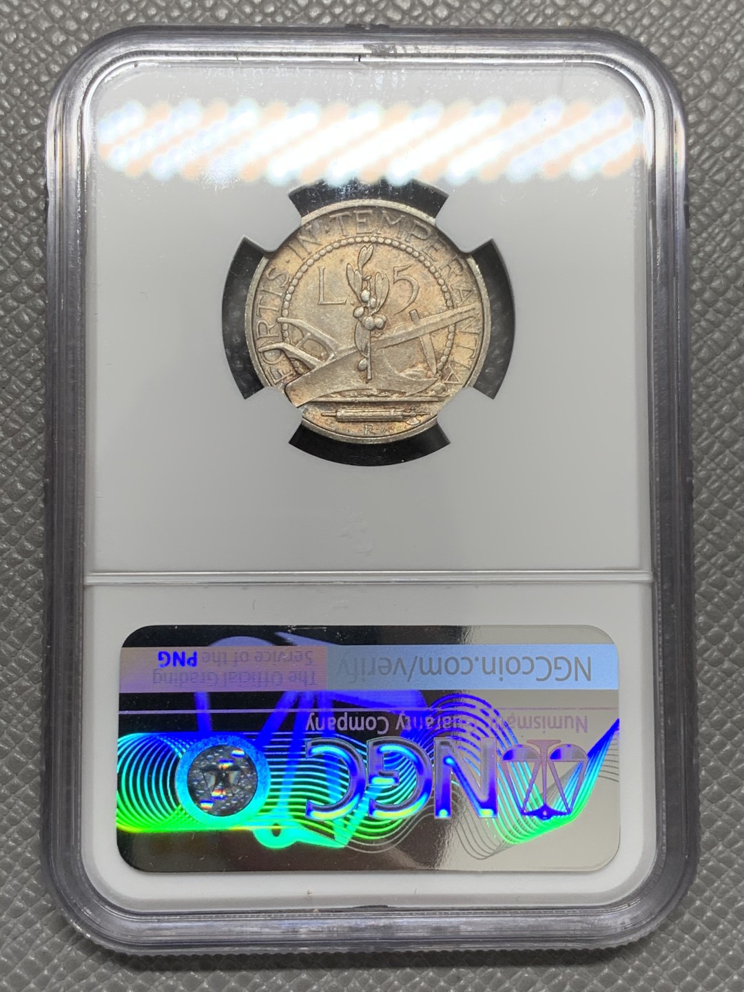 《竞宝斋》第131场-周日，周一连拍 (全场包邮) NGC MS62 圣马力诺1936年5里拉银币 阴沉的天也遮不住村花秀美的脸