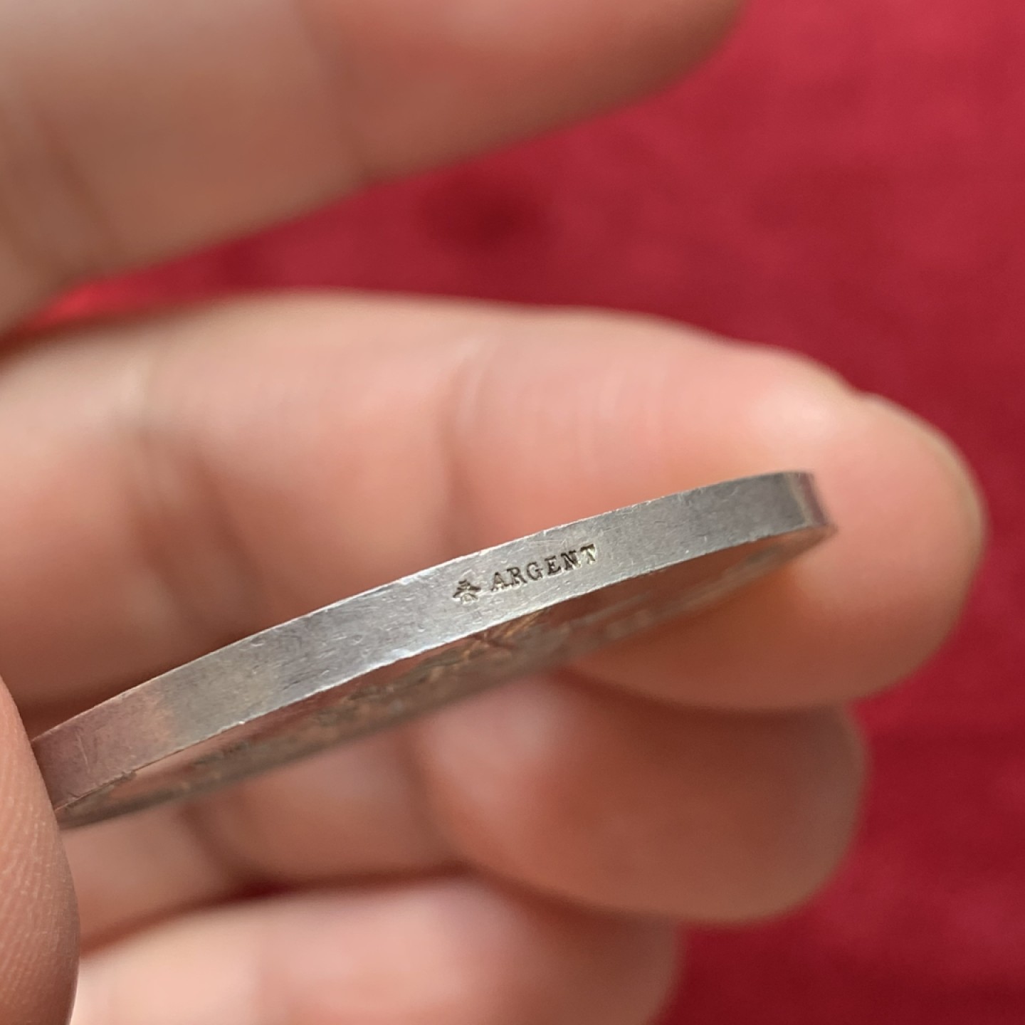 《竞宝斋》第131场-周日，周一连拍 (全场包邮) 法国1819年 披纱美女 JETON圆形大规格 银质代币 带光好品 17.8克 蜜蜂边铭 银标