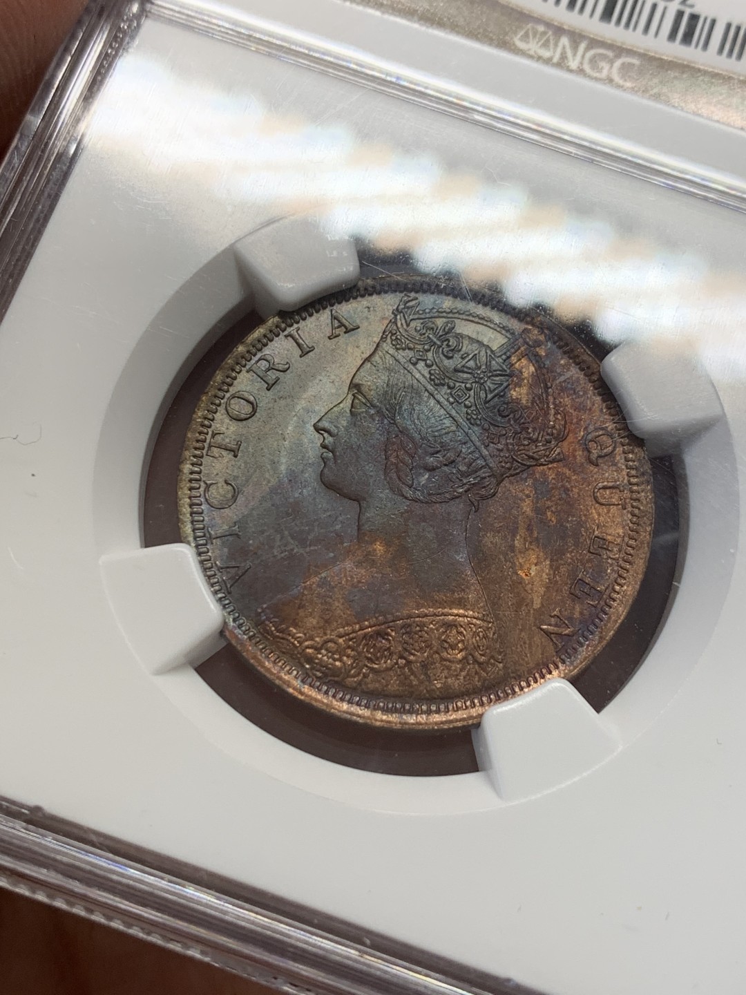 《竞宝斋》第131场-周日，周一连拍 (全场包邮) NGC-MS63RB 香港 1901 维多利亚一仙 铜币