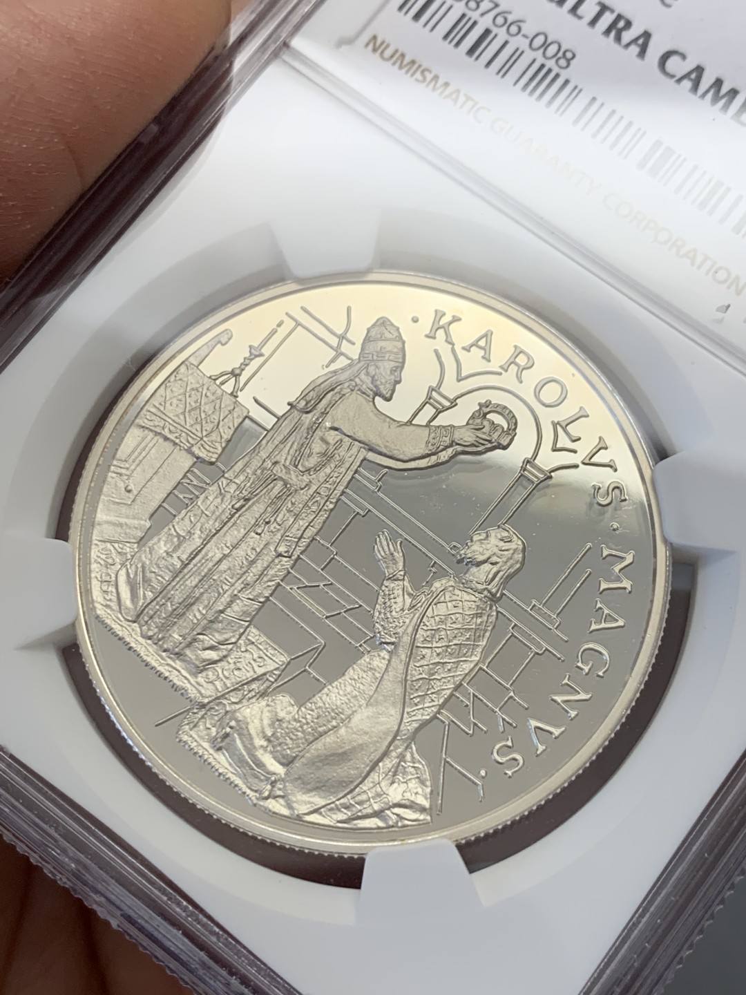 《竞宝斋》第131场-周日，周一连拍 (全场包邮) 冠军分 NGC-PF68 安道尔1996年 查理大帝加冕 10第纳尔精制大银币