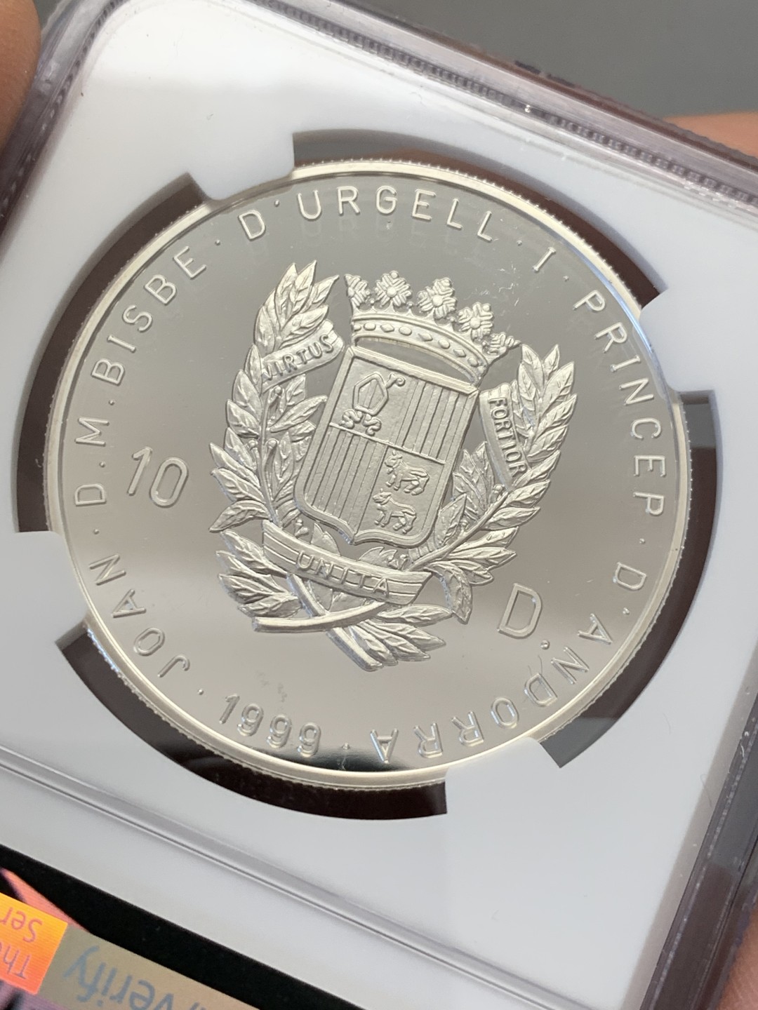 《竞宝斋》第131场-周日，周一连拍 (全场包邮) NGC-PF69 安道尔1999年 婴孩殉道 10第纳尔精制大银币 