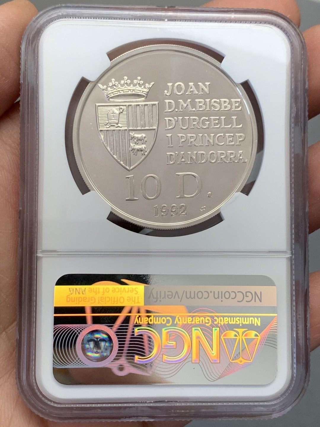 《竞宝斋》第131场-周日，周一连拍 (全场包邮) 冠军分 NGC-PF68 安道尔1992年 保护动物系列 灰熊10第纳尔精制大银币 