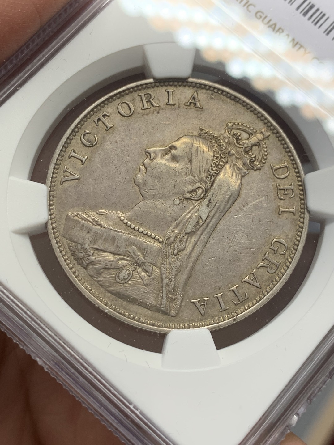 《竞宝斋》第131场-周日，周一连拍 (全场包邮) NGC XF 英国1889年维多利亚高冠双弗洛林大银币