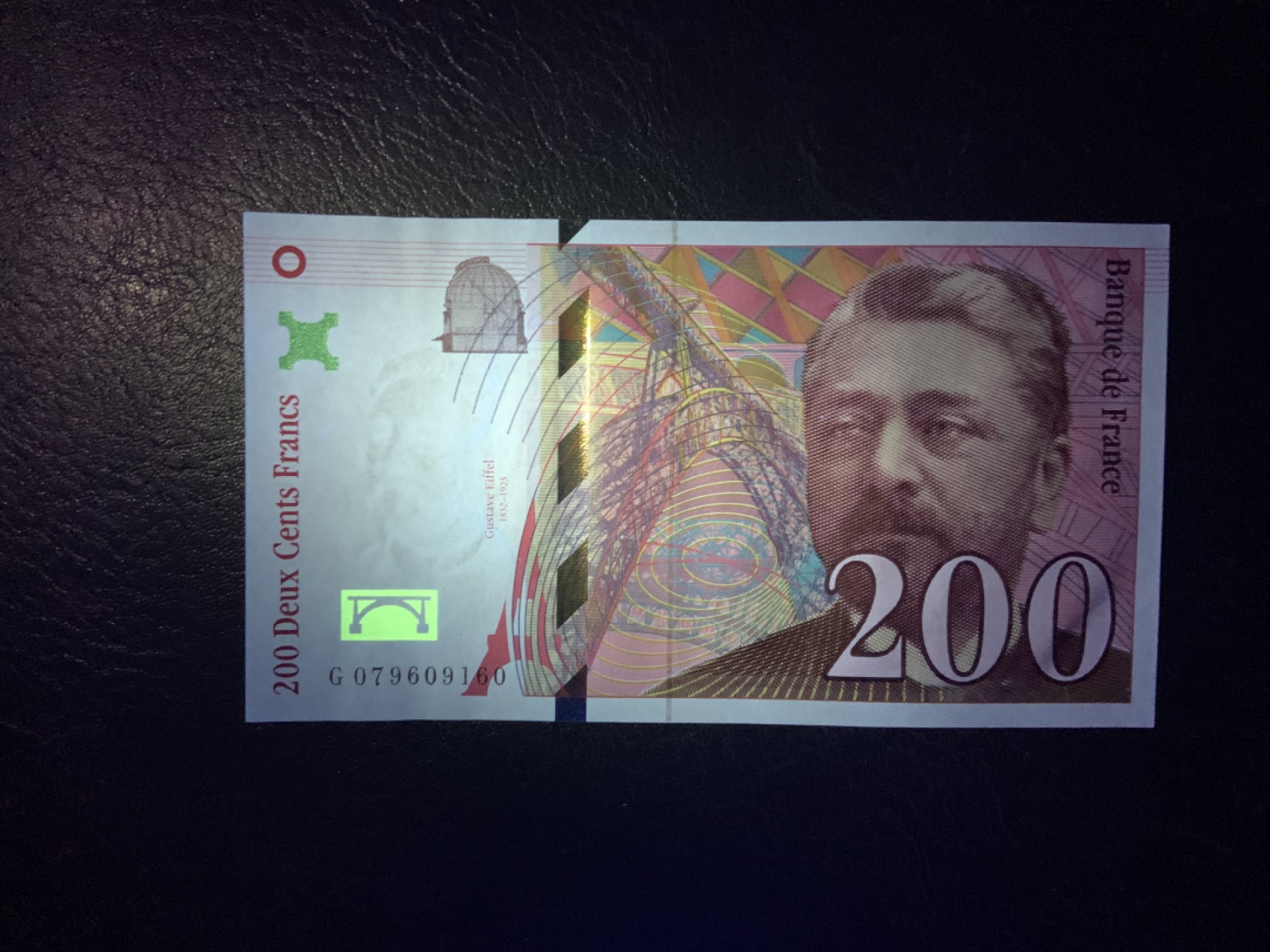 收藏联盟Quantum Auction 第229期拍卖 已更新 法国1999年200法郎 品相UNC 艾弗尔铁塔