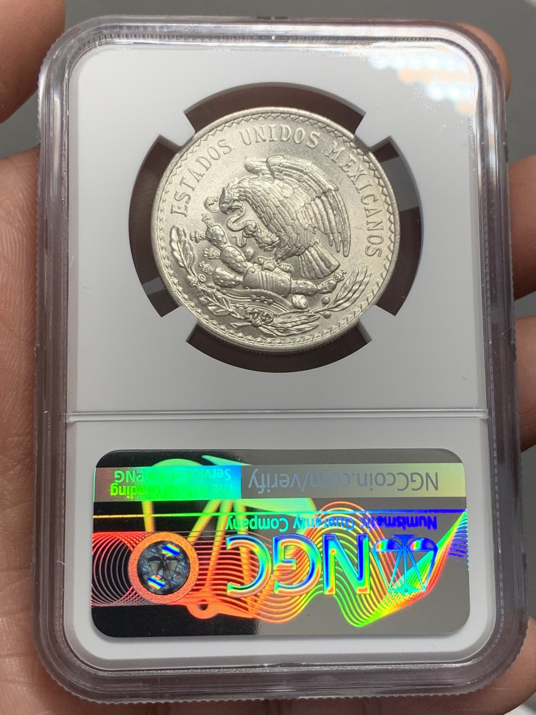 《竞宝斋》第131场-周日，周一连拍 (全场包邮) NGC MS64 墨西哥1948年1比索银币