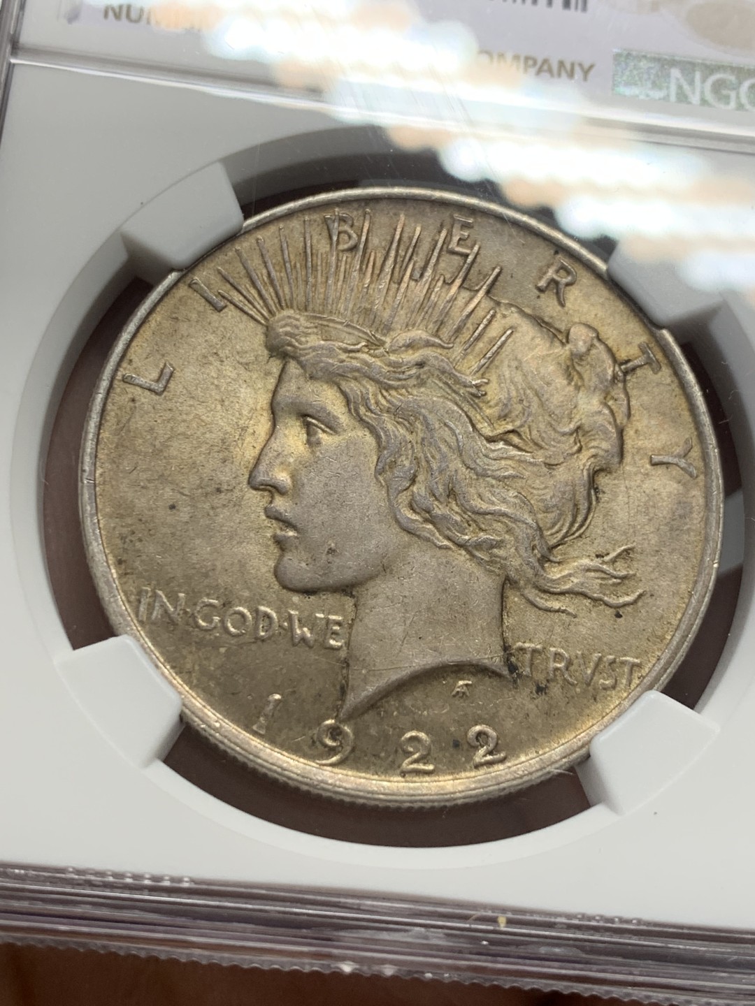 《竞宝斋》第131场-周日，周一连拍 (全场包邮) NGC-MS63 美国1922年 和平鸽一元 原光淡彩很舒服