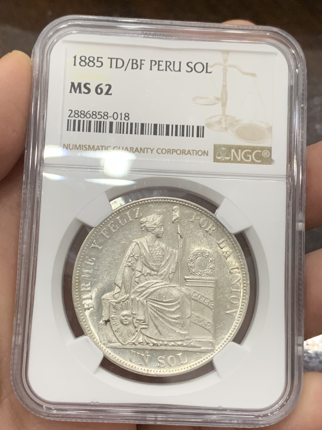 《竞宝斋》第131场-周日，周一连拍 (全场包邮) NGC-MS62 秘鲁 1885年 1索尔 银币 热门中南美 镜面底板 厂别骑字