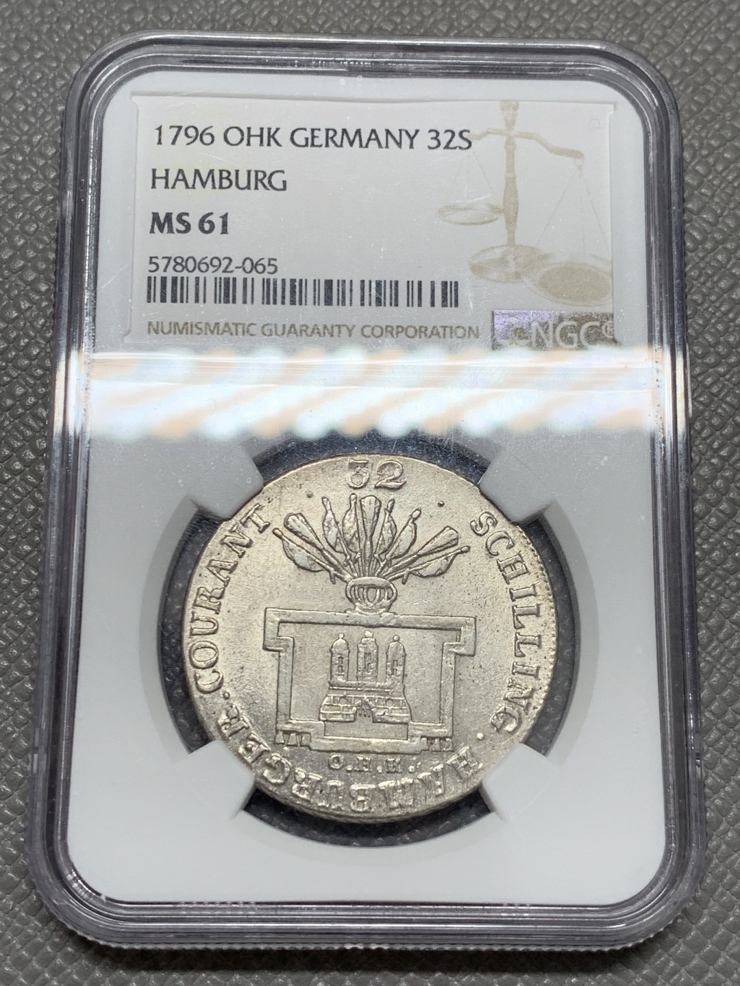 《竞宝斋》第131场-周日，周一连拍 (全场包邮) NGC-MS61 德国汉堡帝国自由市 1796年 32先令 早期双头鹰徽章 收藏级好状态