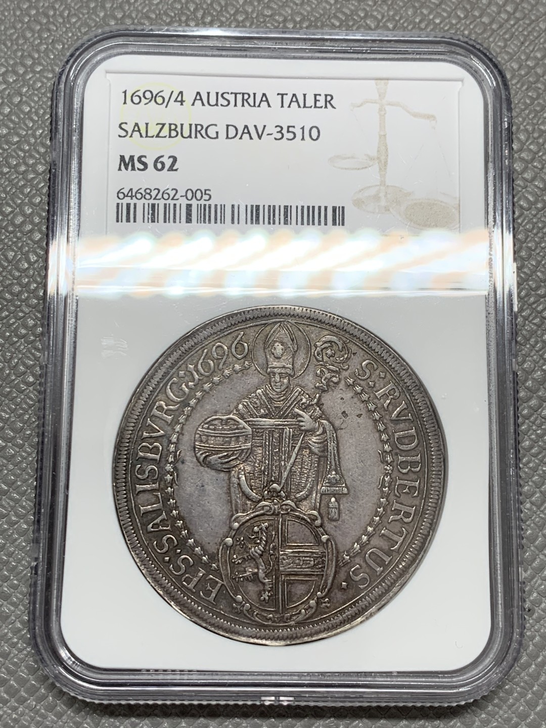 《竞宝斋》第131场-周日，周一连拍 (全场包邮) NGC MS62 神罗萨尔茨堡 1696/4年 泰勒银币 淡紫色包浆 光度很好