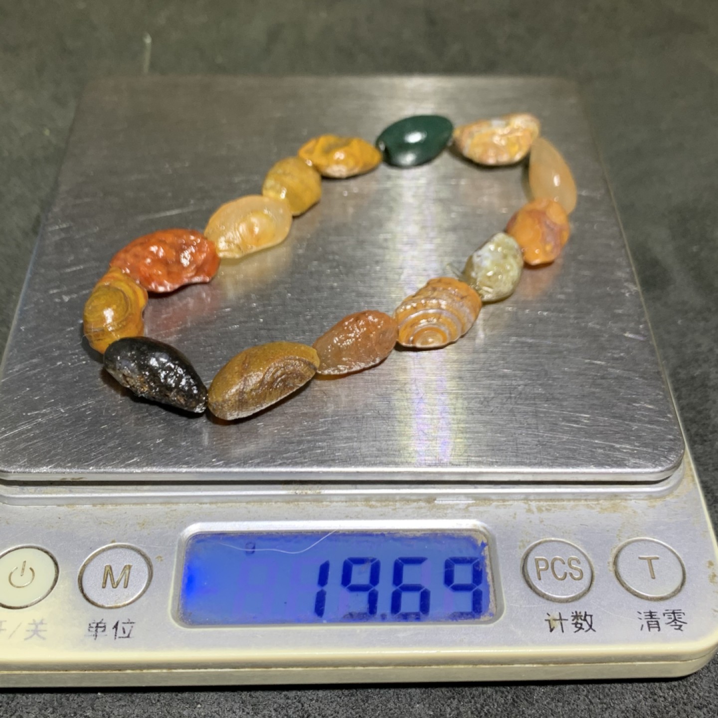 精美阿拉善多宝石原石手串一条