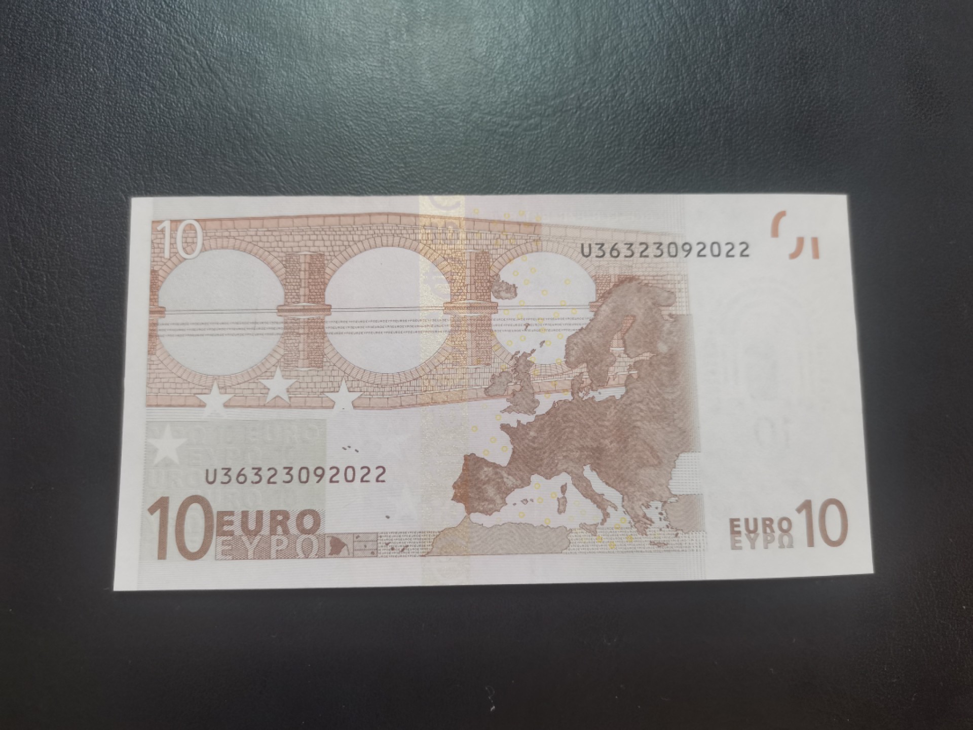 2002版 10欧元纸币 二签 U冠法国版 全新 2002版 10欧元纸币 二签 U冠法国版 全新