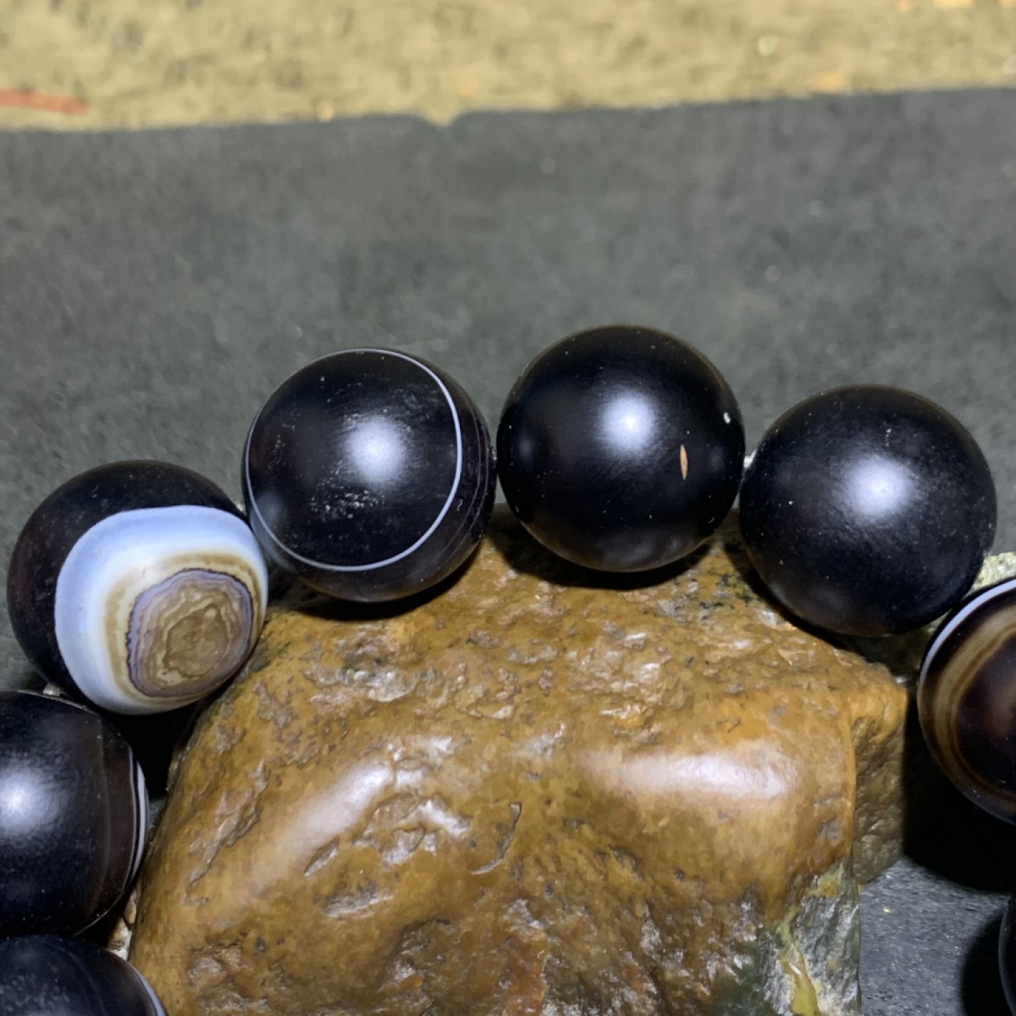 天然药师玛瑙手串一条