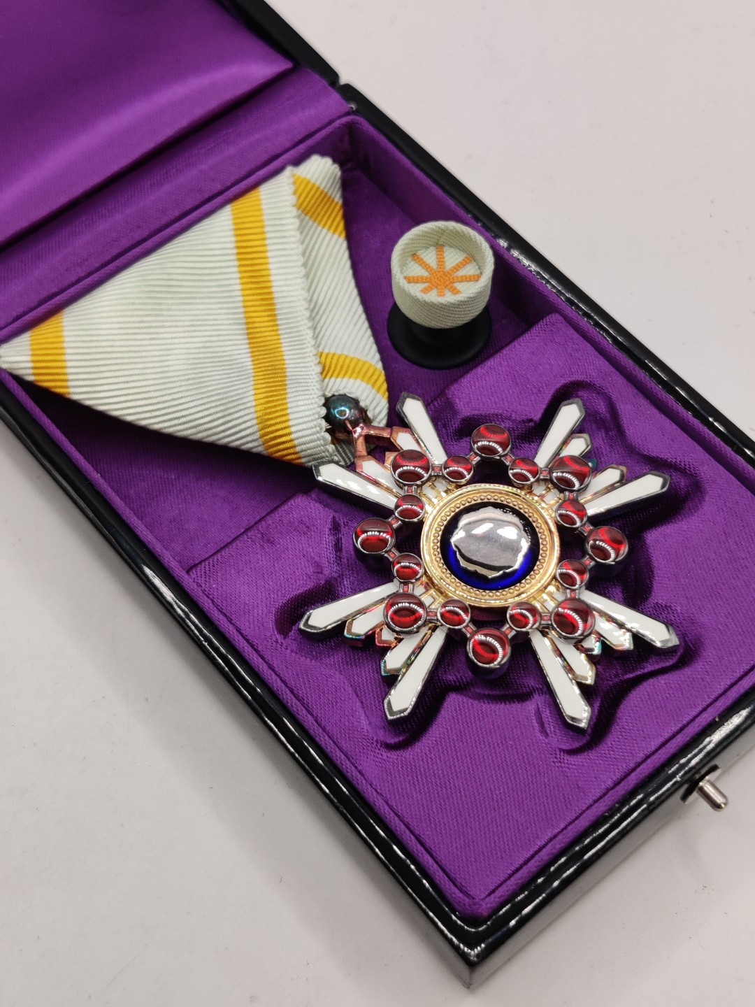 全场0元起拍 第27期 咸鱼国勋章拍卖专场 2月5日（周日）下午6：00开始 美品 日本五等瑞宝章 银制带略