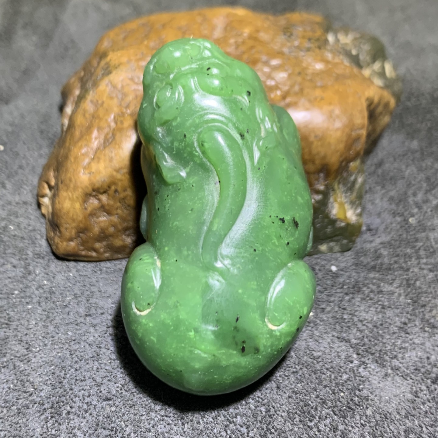 精美天然和田玉碧玉雕刻貔貅一个，