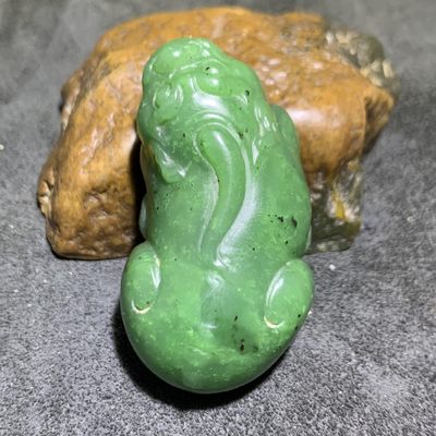 精美天然和田玉碧玉雕刻貔貅一个， - 精美天然和田玉碧玉雕刻貔貅一个，