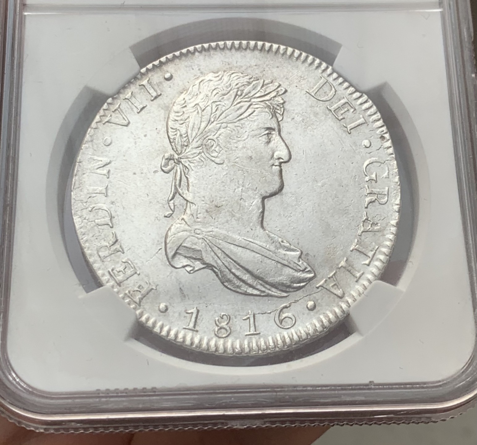 瓶子🏺第77期拍卖会 墨西哥1816年费迪南七世8里尔双柱大银币