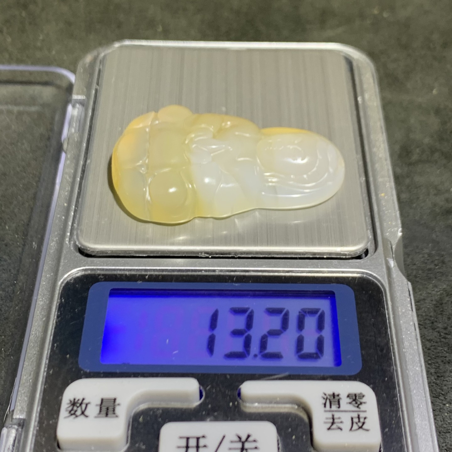 精美天然高玉化糖料玛瑙雕刻观音一个！