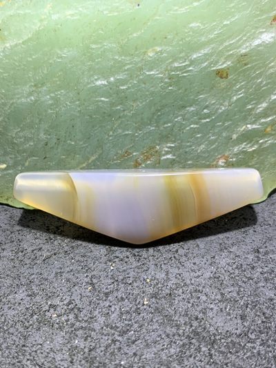 高玉化缠丝玛瑙千层纹锁骨坠，（三角珠）一颗 - 高玉化缠丝玛瑙千层纹锁骨坠，（三角珠）一颗