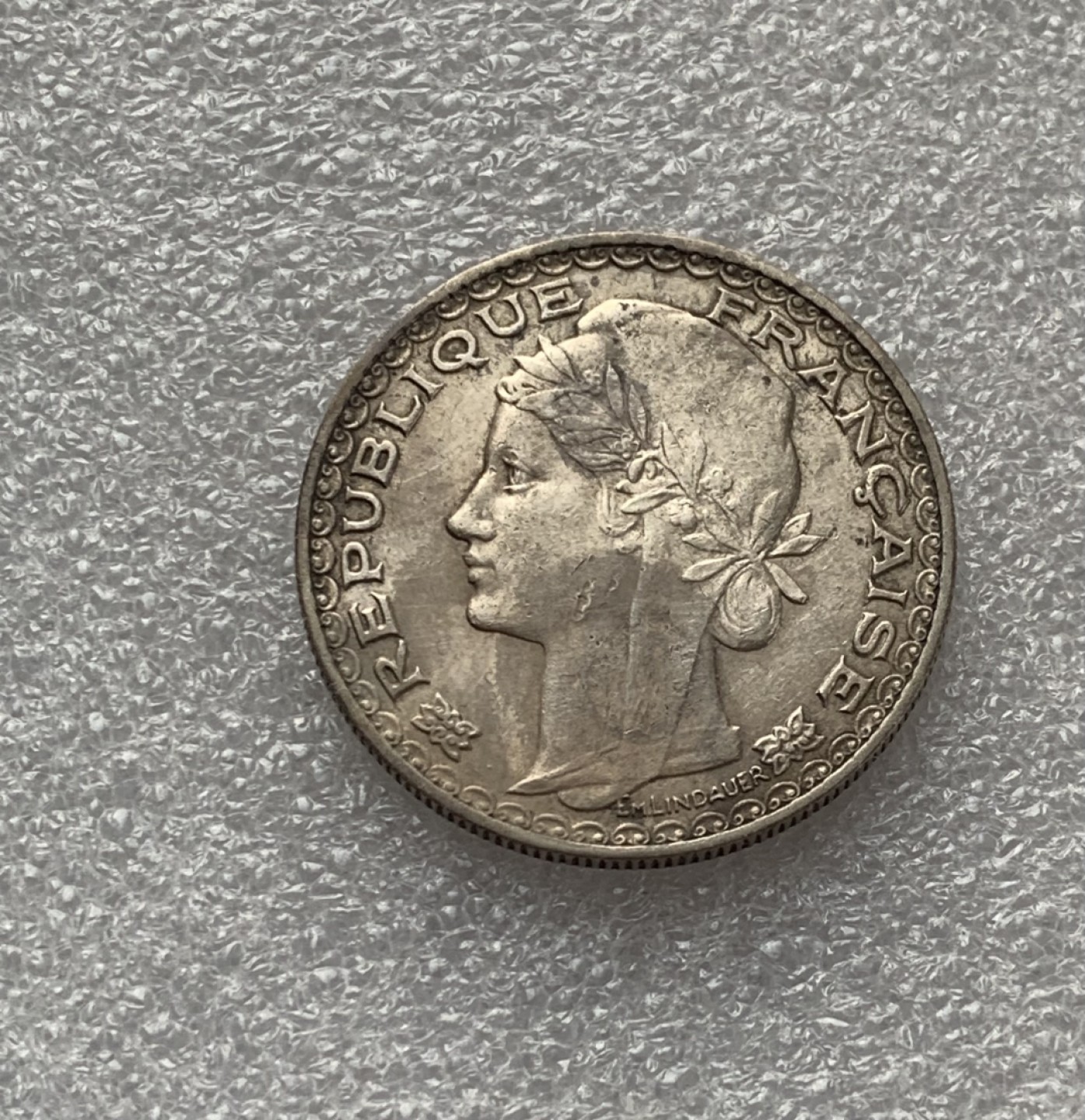 瓶子🏺第77期拍卖会 1931年法属印支1皮阿斯特关门大银币