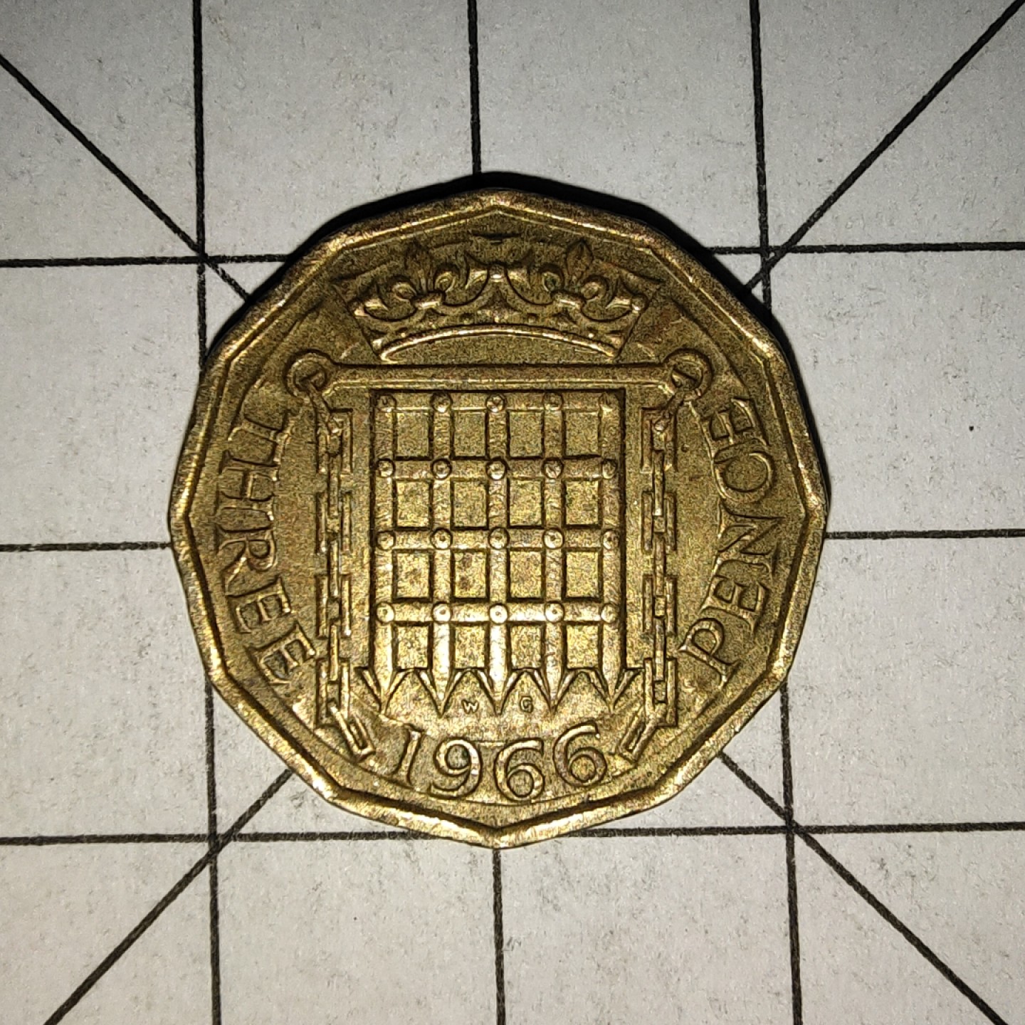 收藏之家世界硬币（捡漏，无押金，无佣金，全场满20包邮，偏远地区除外） 英伊丽莎白3便士1966年