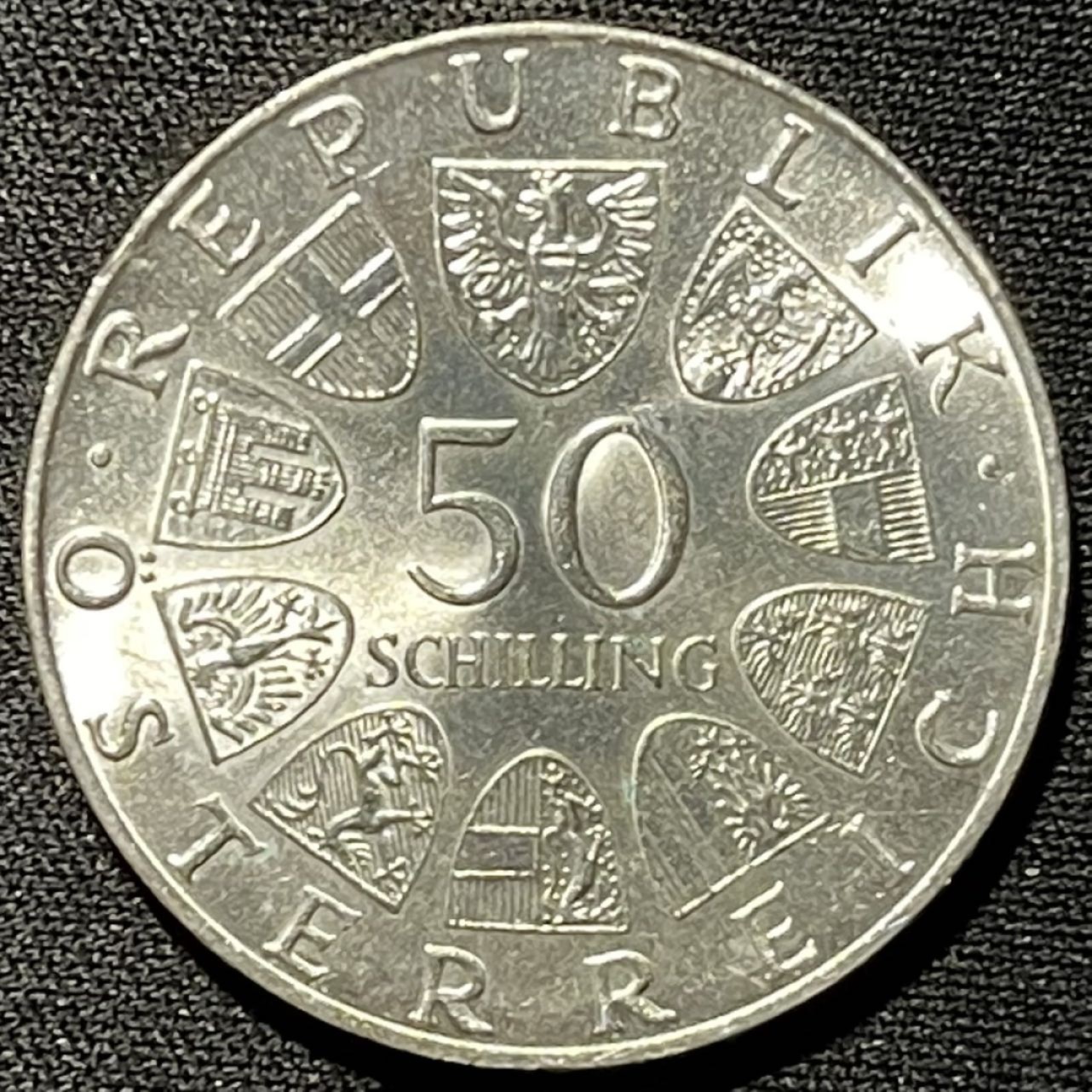 紫瑗钱币——第251期拍卖 奥地利 1974年 广播系统成立50周年 20先令 20克 0.64银 UNC