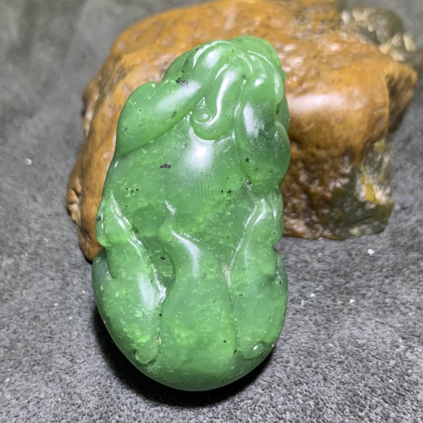 精美天然和田玉碧玉雕刻貔貅一个，