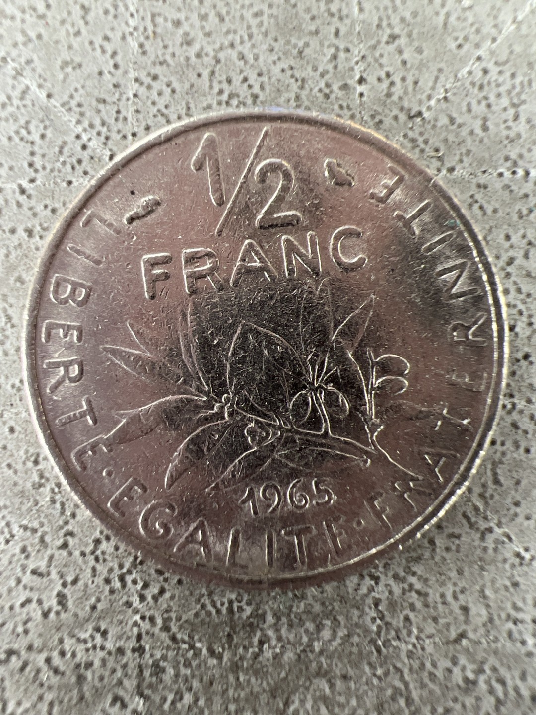 泡泡堂第211期  世界硬币邮票（无押金，无佣金，捡漏，全场20包邮，偏远地区除外） 法国1/2法