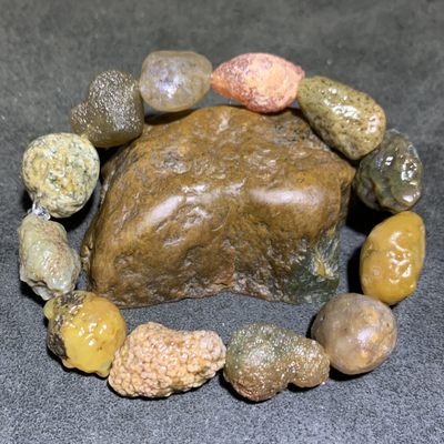 精美筋脉石原石手串一条， - 精美筋脉石原石手串一条，
