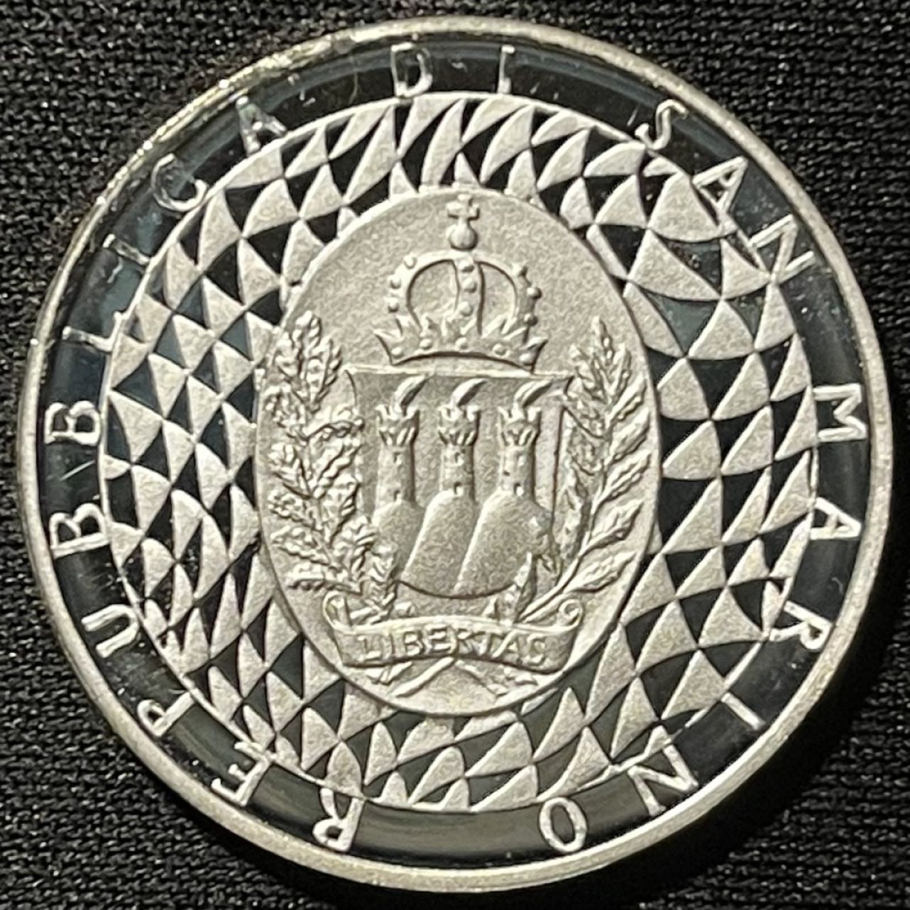 紫瑗钱币——第267期拍卖 圣马力诺 1990年 意大利世界杯 1000里拉 14.6克 0.835银 精制