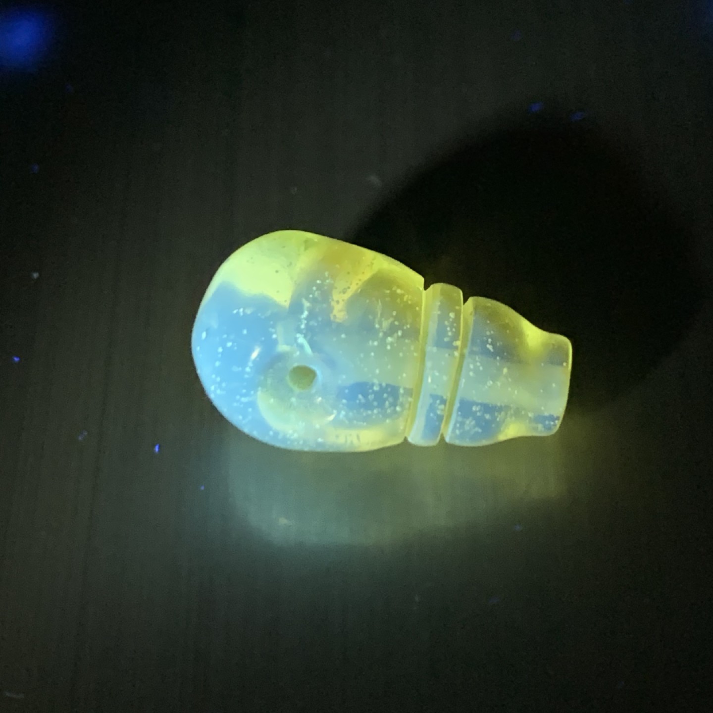天然乌克兰鸡油黄蜜蜡立体葫芦一体佛头三通一个