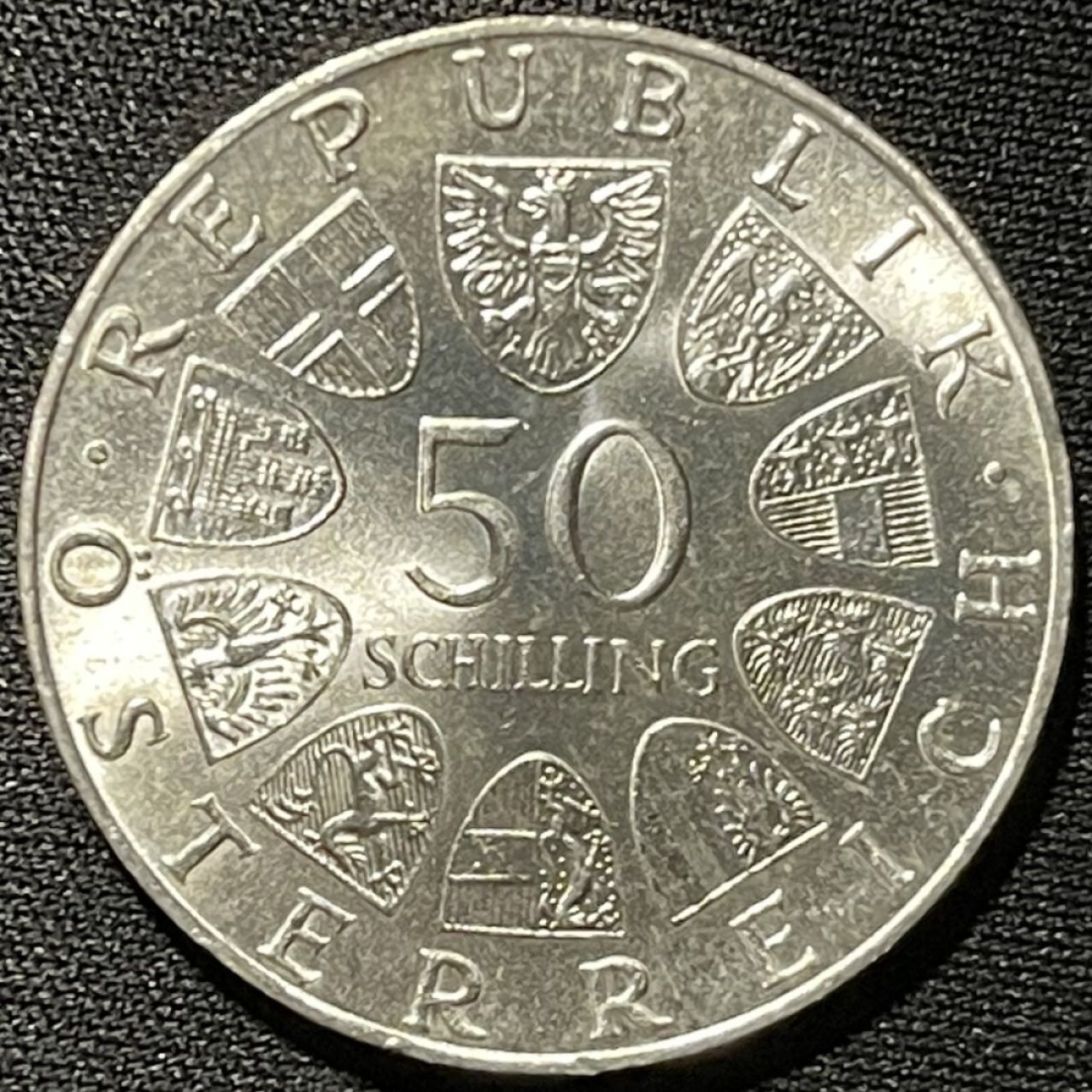 紫瑗钱币——第264期拍卖 奥地利 1974年 广播系统成立50周年 20先令 20克 0.64银 UNC