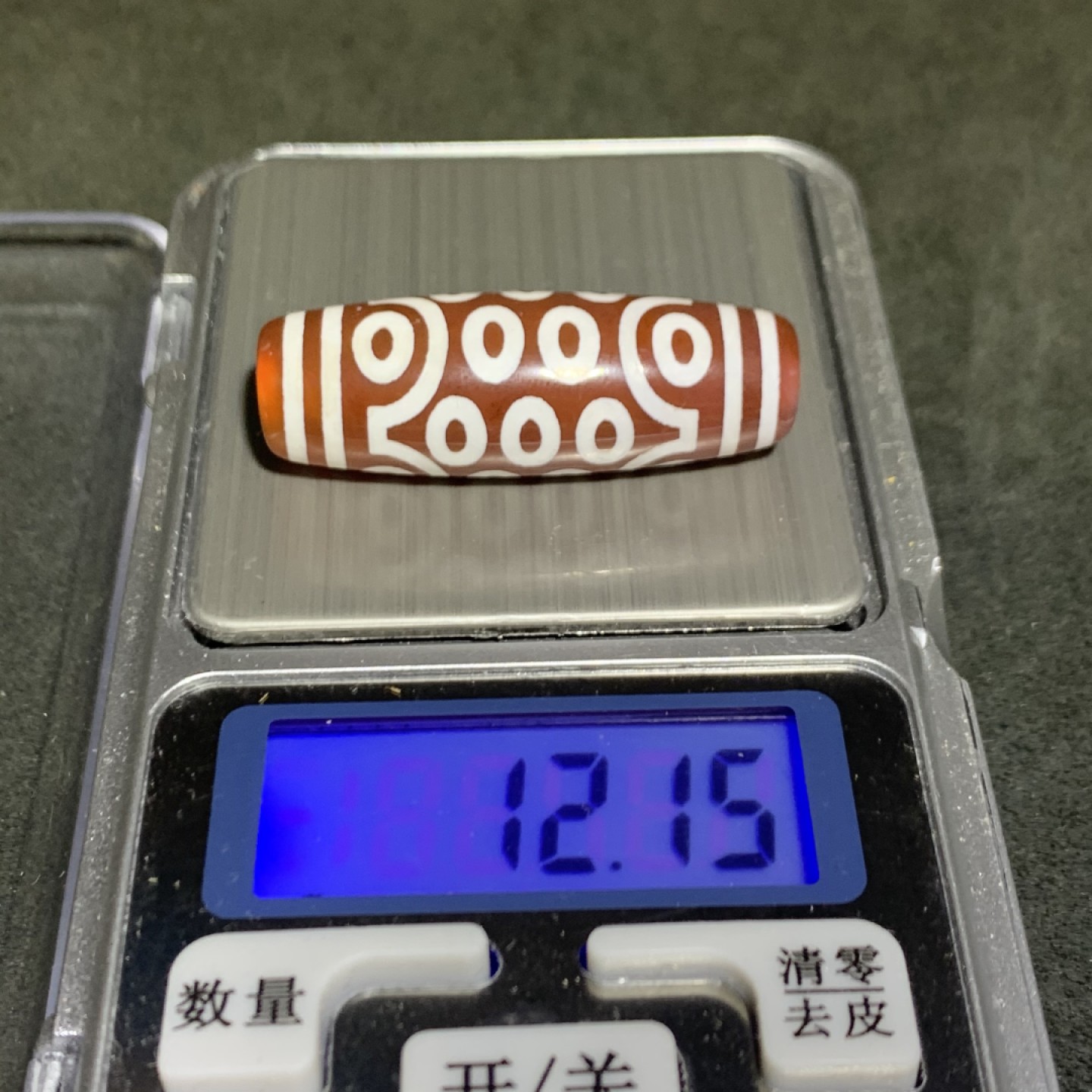 仅此一颗，精品二十一眼红玉髓天珠一颗，