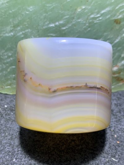 精美高玉化千层纹巴西玛瑙扳指一个， - 精美高玉化千层纹巴西玛瑙扳指一个，