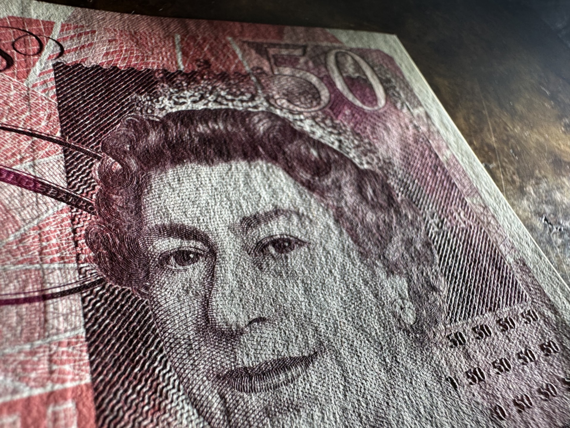 Chase Auction 第16期 - - 外钞、民国钞和一版人民币混合场！ 英国E序列50镑，品相如图！AU—UNC-！