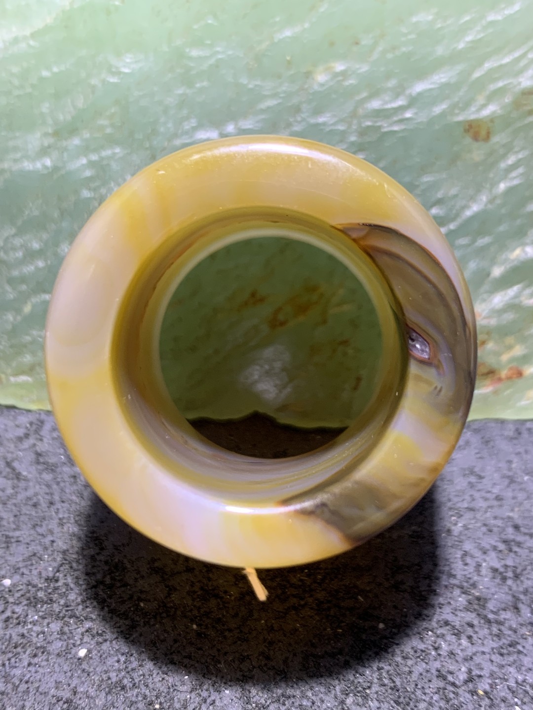 精美高玉化千层纹巴西玛瑙扳指一个，