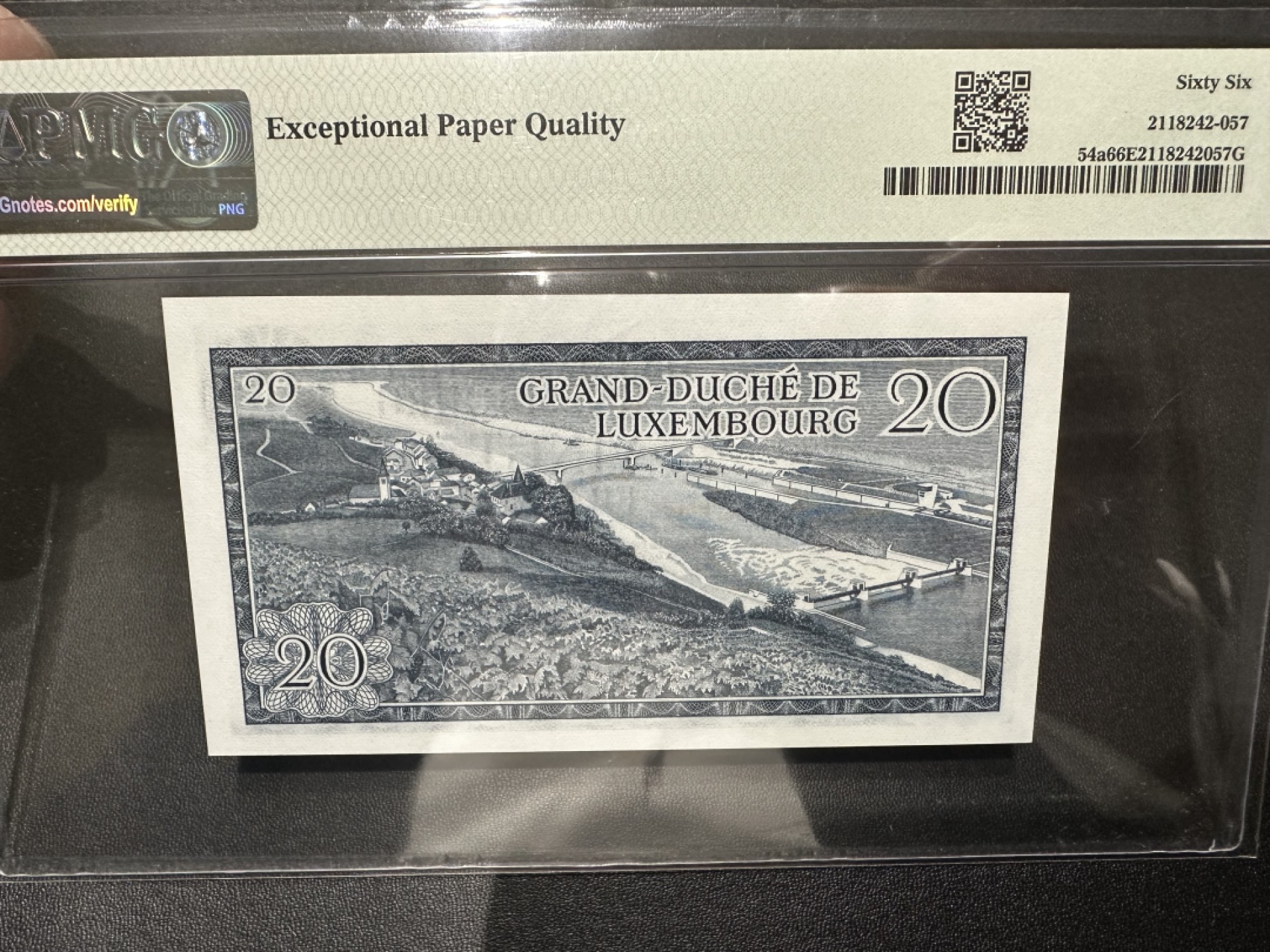 《外钞收藏家》第二百三十七期 1966年卢森堡20法郎 PMG66