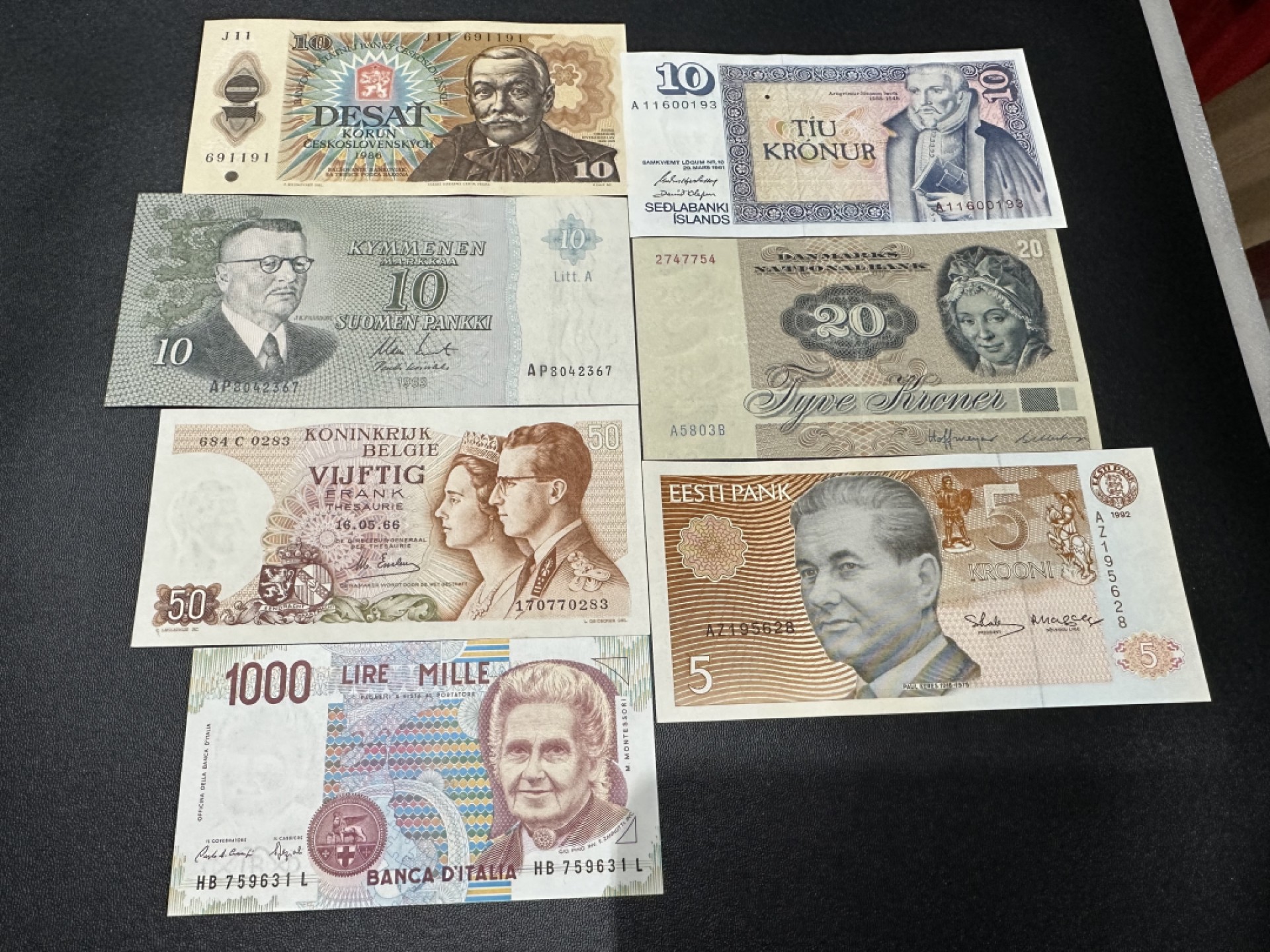 《外钞收藏家》第二百三十七期 多个国家一起 AU-UNC都有