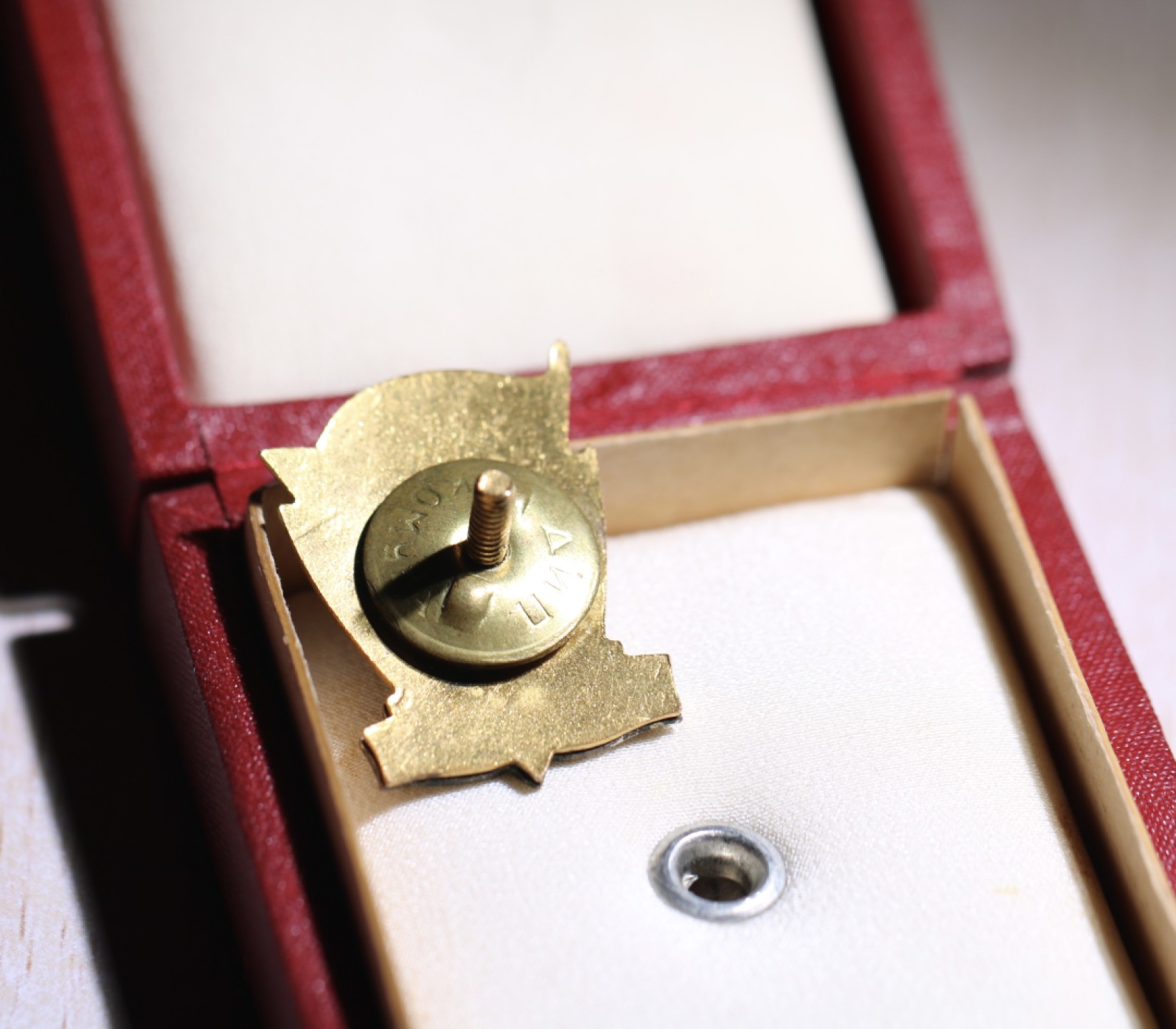 大猫徽章拍卖第215期  保加利亚内务部上校的荣誉成员和优秀成员证章套章