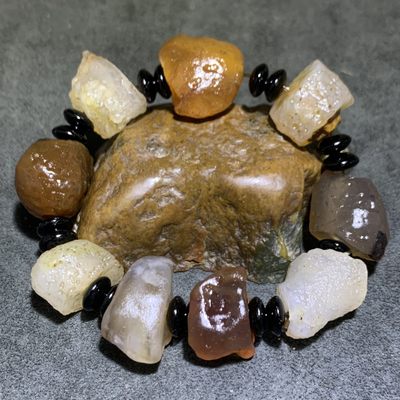精美阿拉善玛瑙片状原石手串一条 - 精美阿拉善玛瑙片状原石手串一条