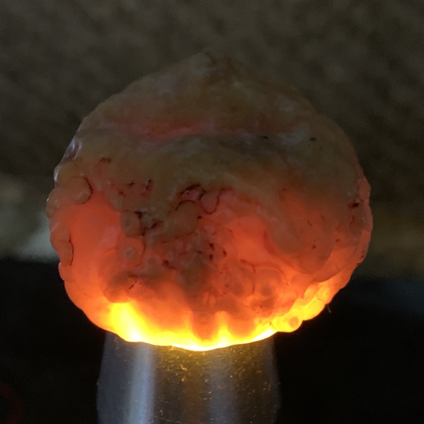 精美戈壁高玉化鱼籽纹筋脉石大原石一颗，