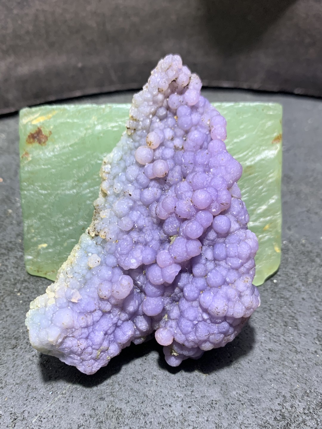 精美印尼双色葡萄玛瑙原石一个 ，