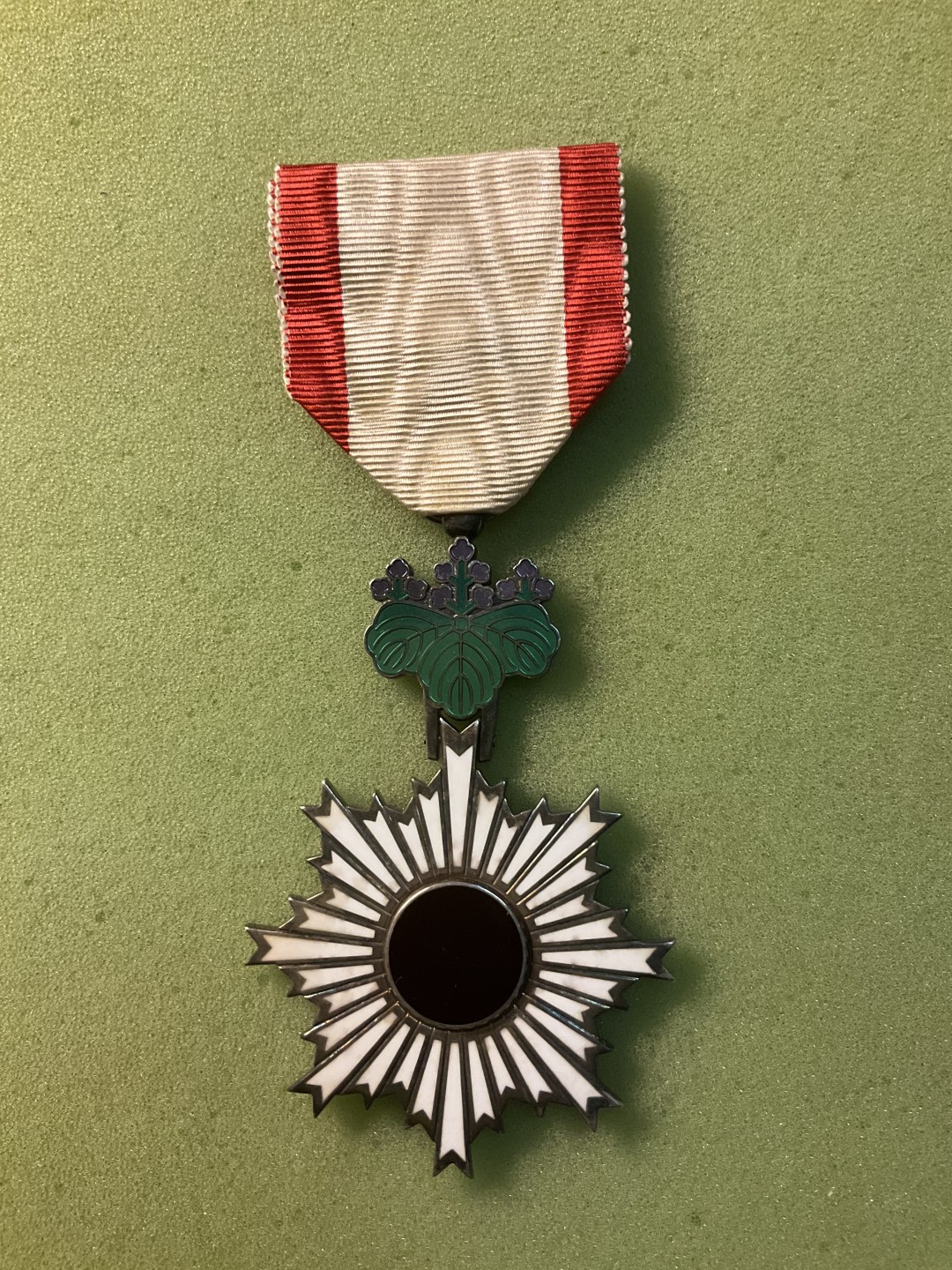 松山幣藏日章第4场拍卖 旭日章 裸章