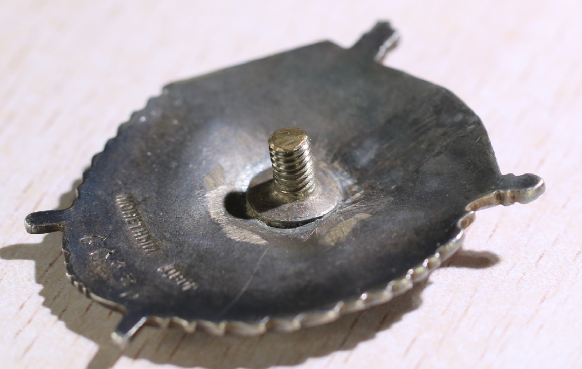 大猫徽章拍卖第215期  苏联红旗勋章套 档案齐全 红旗背杆有修