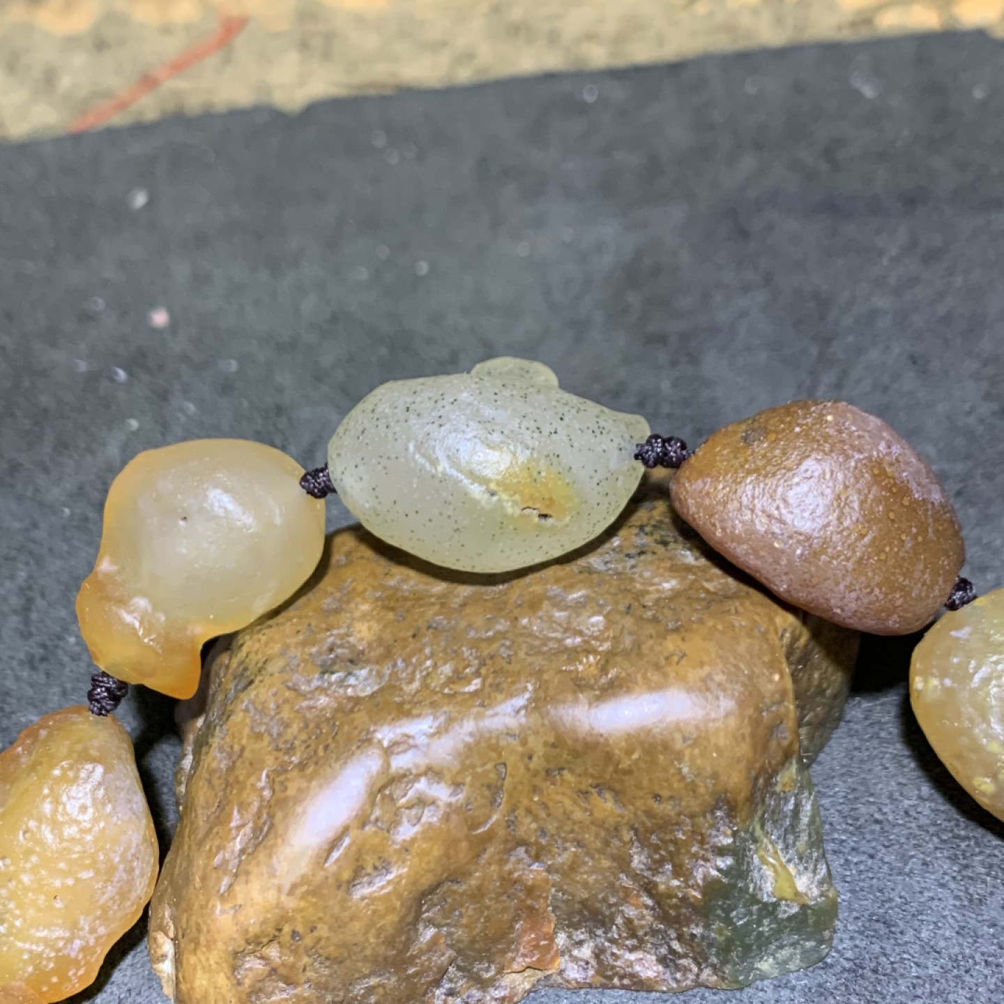 放一条福利！精美天然戈壁阿拉善玛瑙大颗粒原石编织手串一条，