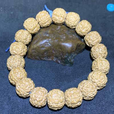 精美蜂窝王金刚菩提子手串一条， - 精美蜂窝王金刚菩提子手串一条，