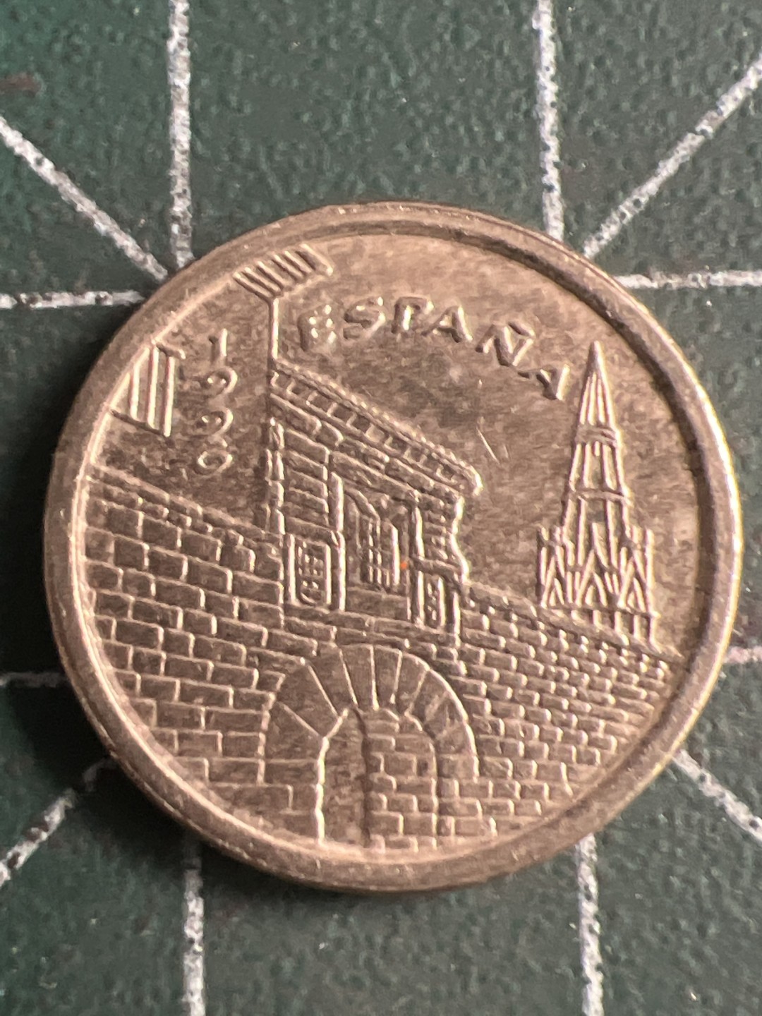 泡泡堂第215期  世界硬币（无押金，无佣金，捡漏，全场20包邮，偏远地区除外） 西班牙5比塞塔纪念币